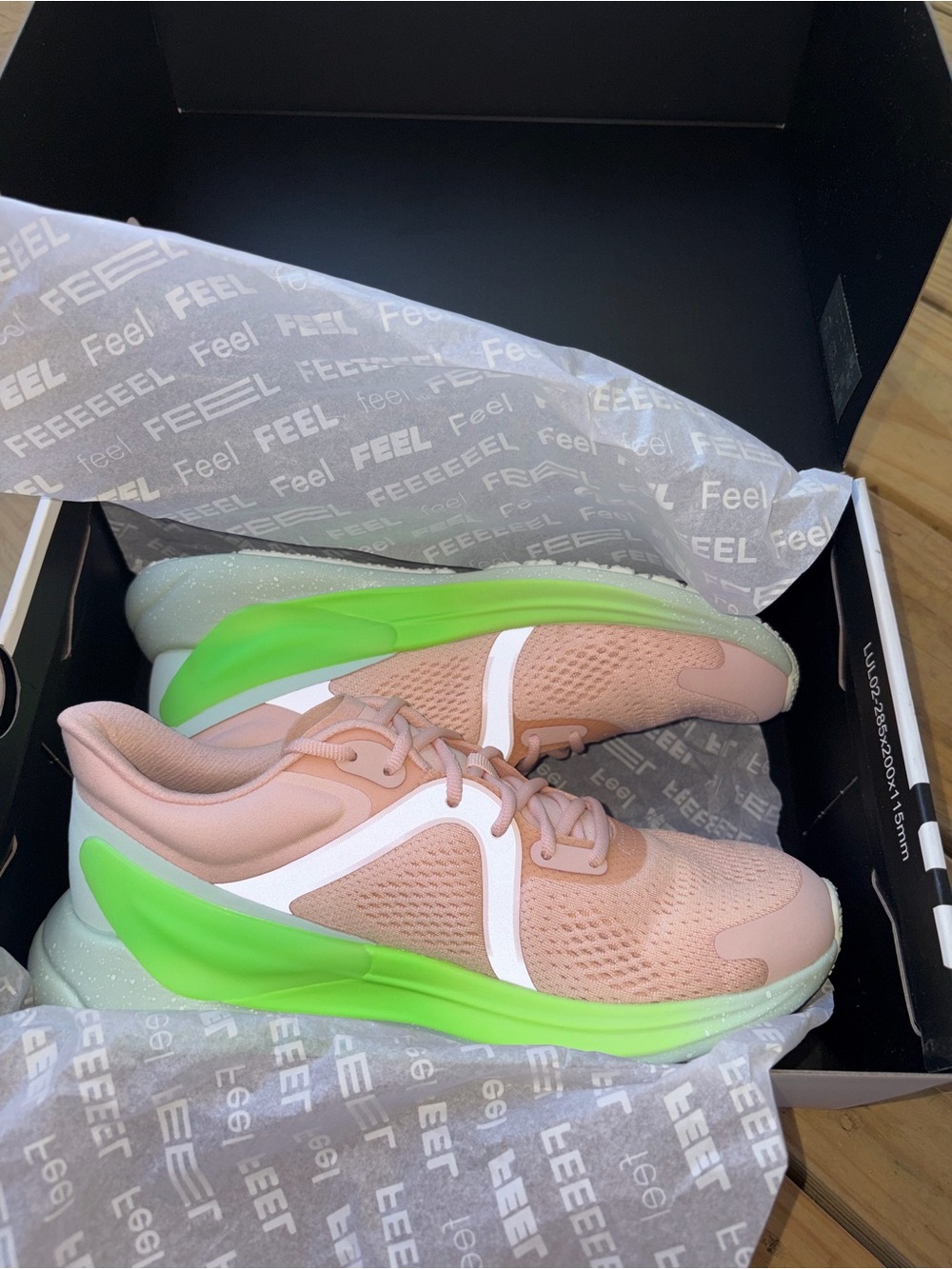 NIB Lululemon size 7 Breathable Pink & Neon Green Women's Running Sneakers - Picture 9 of 10